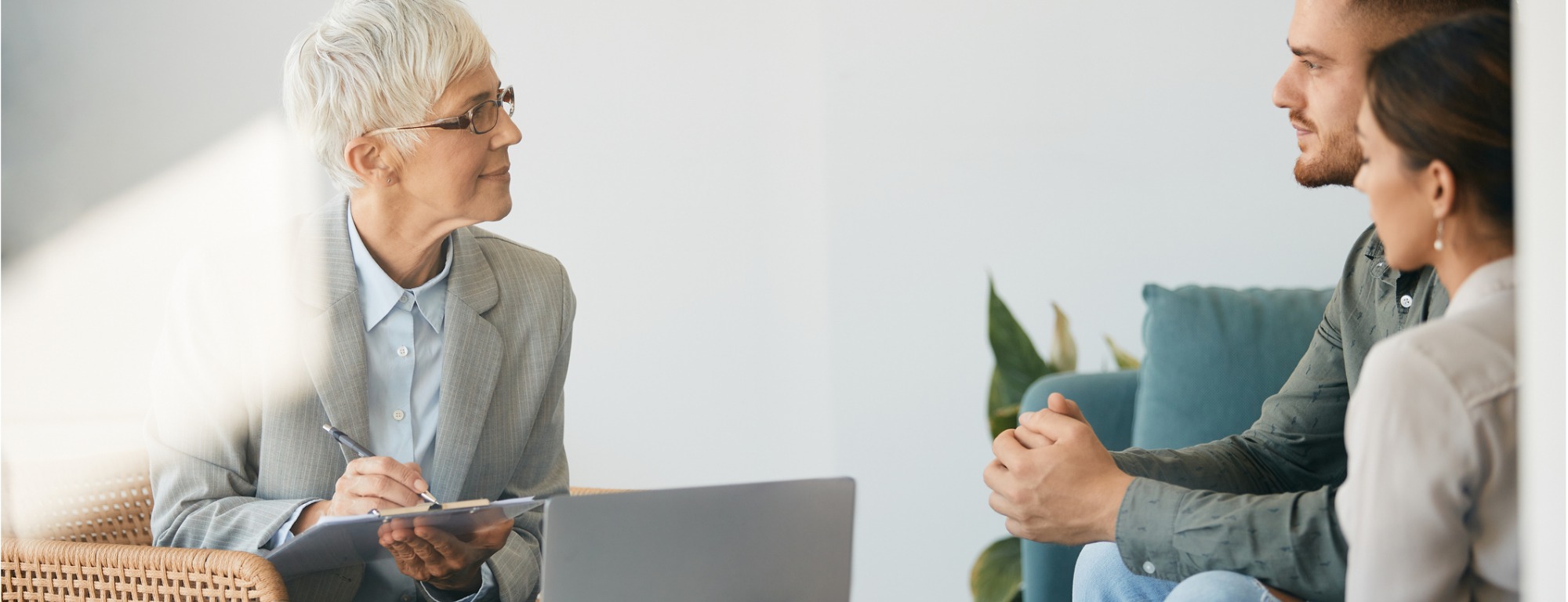 10-Year vs. 20-Year Term Life Insurance: Which is Right for You?